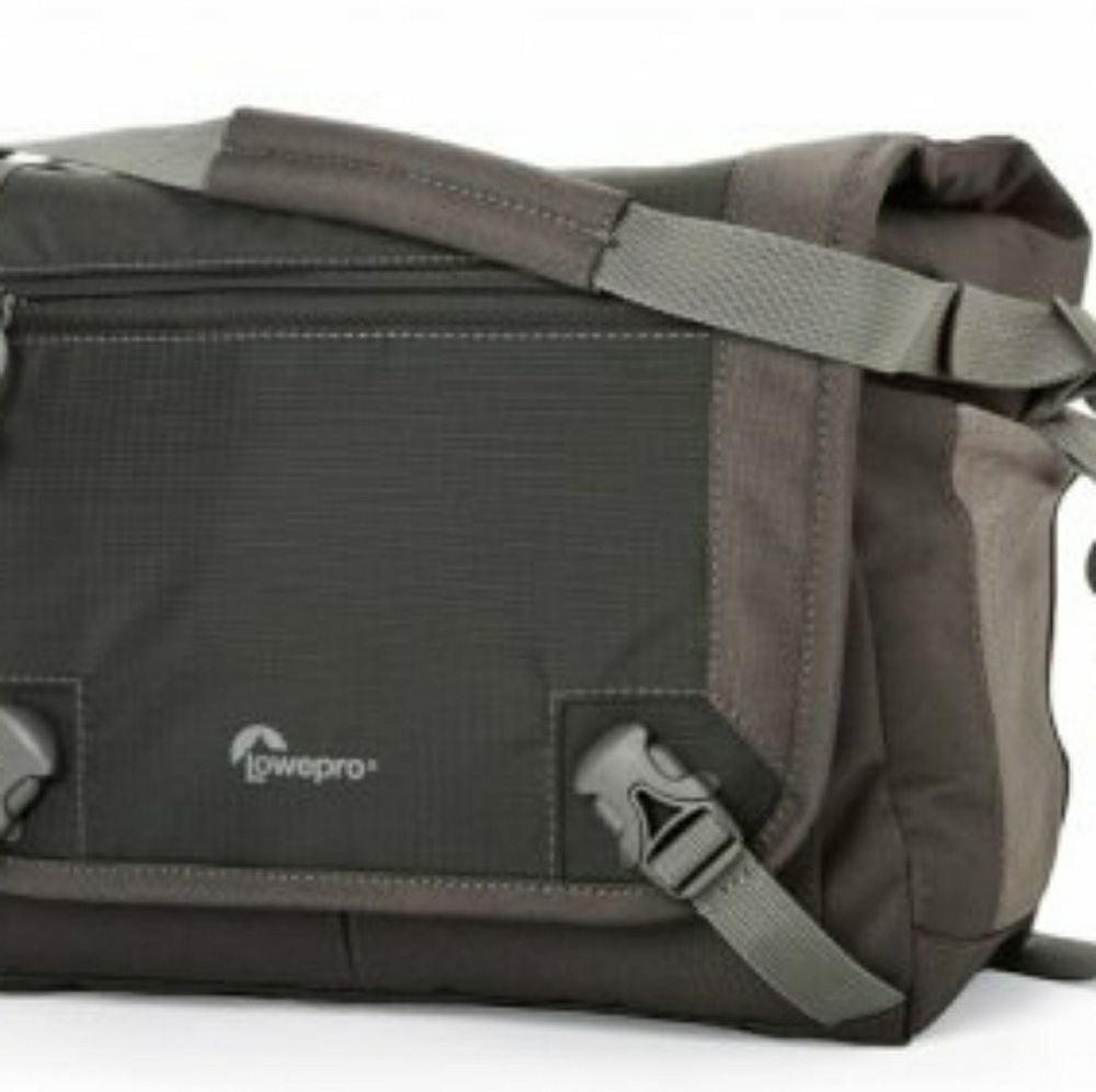 Lowepro Nova Sport Black Gray 17l AW Camera Bag
